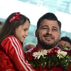 Rekortmen milli g�re��i R�za Kayaalp, ba�kentte co�kuyla kar��land�