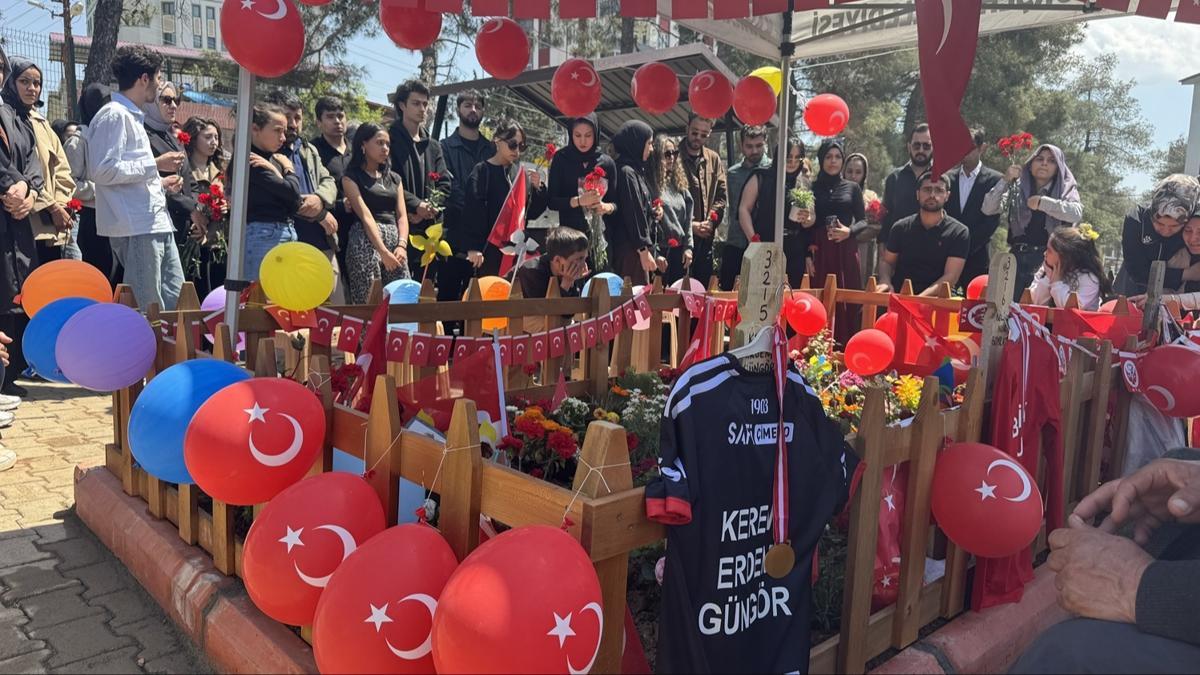 T�rkiye'yi yasa bo�an sald�r�! Hayat�n� kaybeden �ocuklar 23 Nisan'da yaln�z b�rak�lmad�