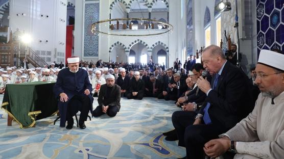 Cumhurba�kan� Erdo�an'dan Kur'an tilaveti