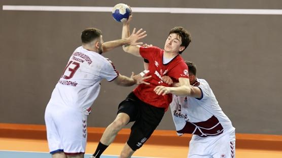 Hentbol S�per Ligi'nde play-off heyecan� kald��� yerden