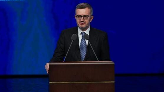 �leti�im Ba�kan� Duran'dan Formula 1 payla��m�: 5 sezon boyunca yeniden �lkemizde yap�lacak