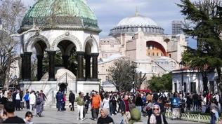 Papa 14. Leo ziyareti sonras� turist patlamas�! Sultanahmet restorasyon bitti, ilgi katland�