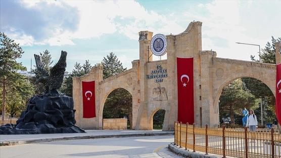 T�rk �niversitesi Asya devleri aras�nda: 100 basamak birden y�kseldi