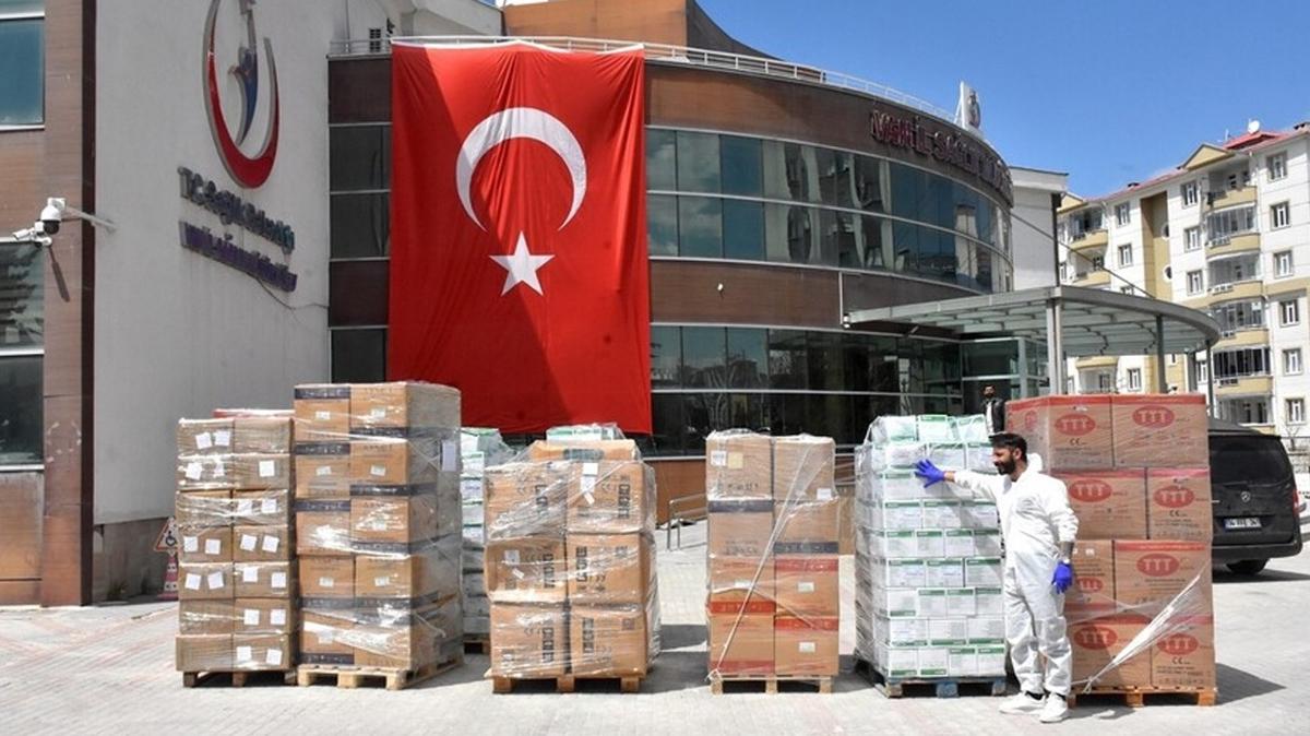 T�rkiye'den �ran'a yard�m eli: T�bbi malzemeler yola ��kt�