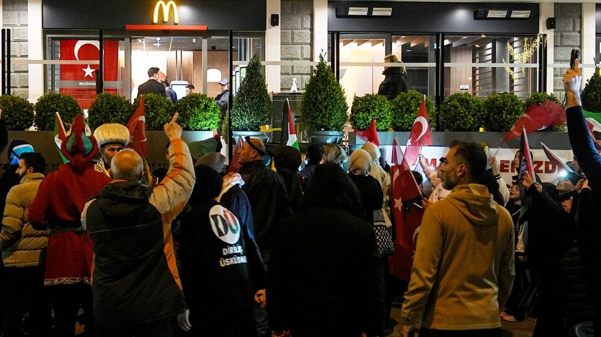 �sk�dar'da McDonald's protestosu 200'�nc� g�n�ne ula�t�