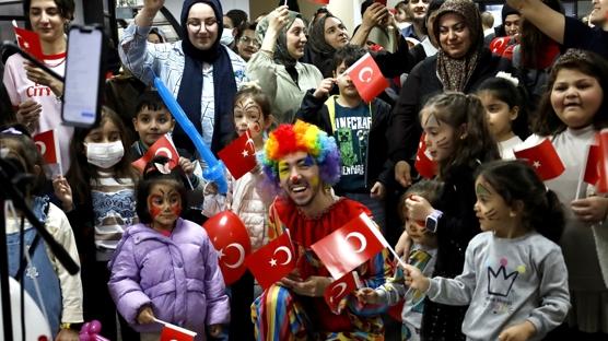 Yery�z� Doktorlar�, gelenekselle�en 23 Nisan �enliklerini 7 farkl� �lkedeki kliniklerinde co�kuyla ger�ekle�tirdi