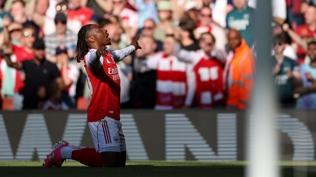 Arsenal, zirve takibini Newcastle United'� yenerek s�rd�rd�