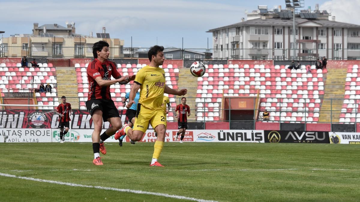 �stanbulspor 3 puan� 3 golle ald�!