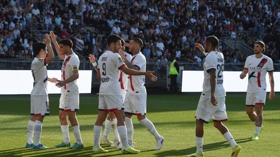 PSG, Angers deplasman�nda rahat kazand�