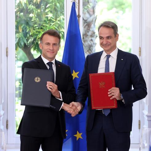 S�resiz olarak yenilendi! Yunanistan ve Fransa'dan savunma hamlesi