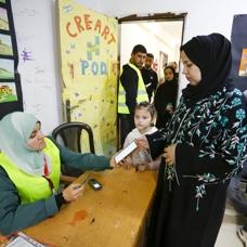 Y�k�m�n g�lgesinde se�im! Gazze sakinleri sand�k ba��na gitti