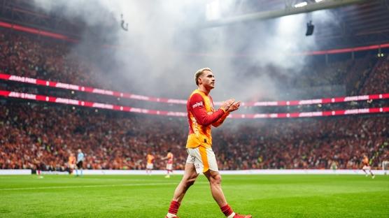 Bar�� Alper Y�lmaz: Osimhen 'sen at' dedi