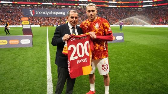 Bar�� Alper Y�lmaz'a 200. ma� plaketi verildi