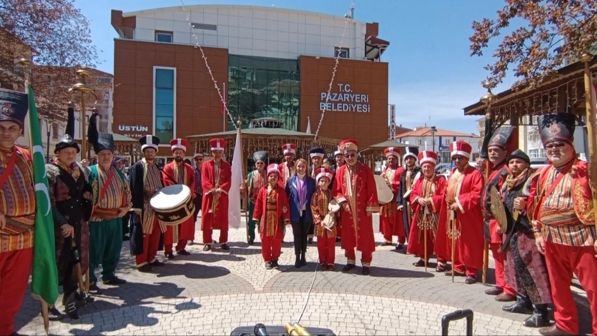 S�rt�n� ecdad�na d�nenlere inat! CHP'nin mehter haz�ms�zl���na AK Parti'den davullu zurnal� g�nderme