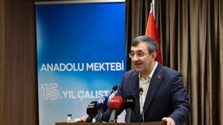 Cumhurba�kan� Yard�mc�s� Y�lmaz'dan 'yeni d�nya' uyar�s�: Eski d�zen zay�flad�