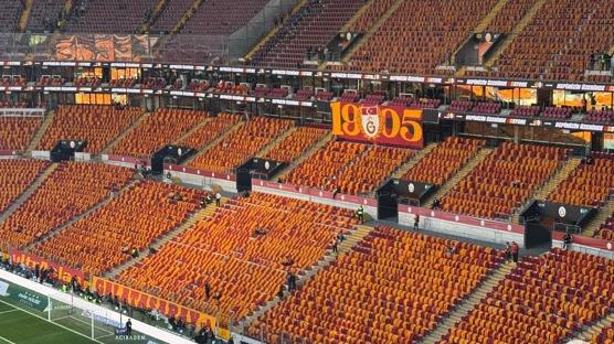 Galatasaray'dan derbiye �zel haz�rl�k! RAMS Park sar�-k�rm�z�ya b�r�nd�