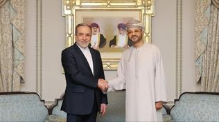 �ran ve Umman aras�nda diplomasi: Erak�i ve Umman Sultan� Bin Tar�k g�r��t�