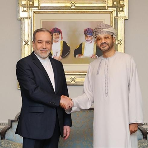 �ran ve Umman aras�nda diplomasi: Erak�i ve Umman Sultan� Bin Tar�k g�r��t�