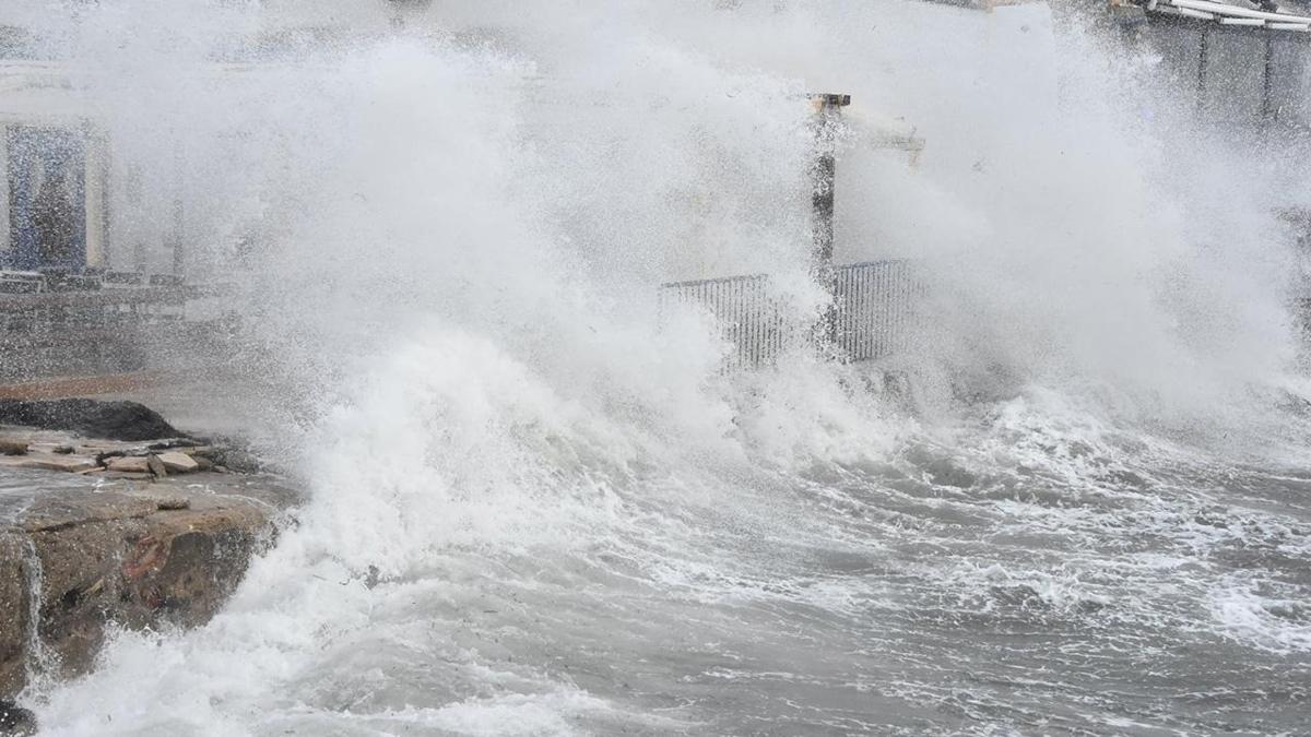 �stanbul Valili�i'nden Bat� Karadeniz i�in f�rt�na uyar�s�