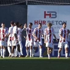 Pendikspor evinde rahat kazand�!