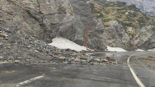 ��rnak'ta heyelan: 5 k�y yolunda hasar olu�tu