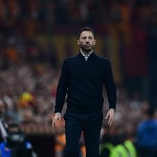 Tedesco'dan derbide ilk 11'de 3 de�i�iklik