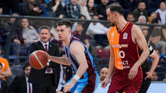Trabzonspor, evinde Galatasaray'� ma�lup etti