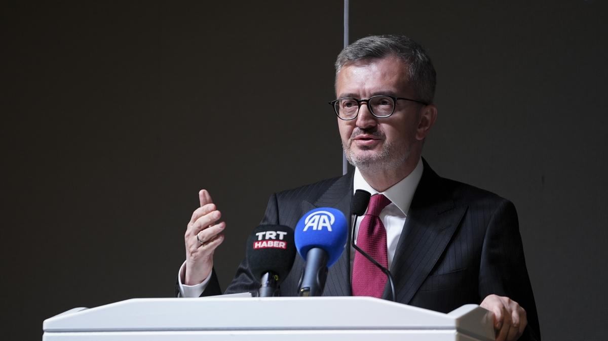 Burhanettin Duran: Sava� art�k zihinlerde ve ekranlarda