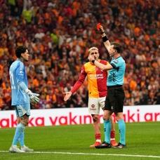 Derbi sonras� Fenerbah�e taraftar�ndan Ederson'a tepki