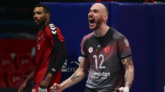 �st �ste ikinci kez...