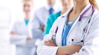 Hasta haklar� i�in d��meye bas�ld�! K�t� muameleye kar�� �nlem �a�r�s�