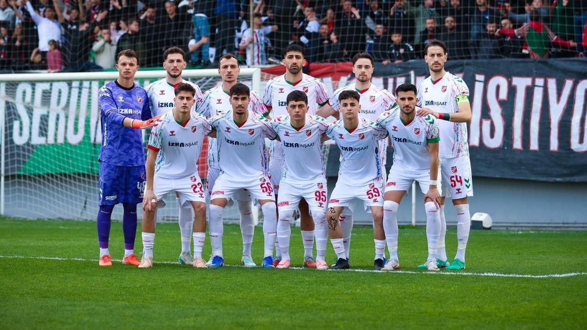 Kar��yaka'n�n konu�u Ayval�kg�c� Belediyespor