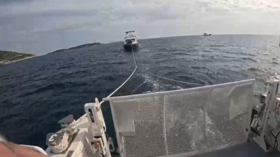 Motor ar�zas�yla s�r�klendi! 2 ki�i �l�mden d�nd�