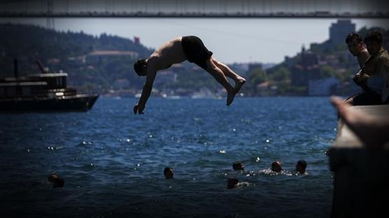 S�caklar �stanbul'a geldi: Vatanda�lar denizlere ak�n etti