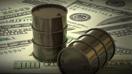ABD vurdu, petrol uçtu: Benzinin ortalama fiyatı 4 doları aştı