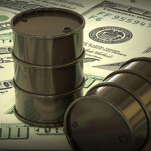 ABD vurdu, petrol u�tu: Benzinin ortalama fiyat� 4 dolar� a�t�