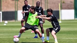 Beşiktaş, FC Midtjylland mesaisinde