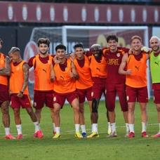 Galatasaray, yeni sezon mesaisini sürdürdü