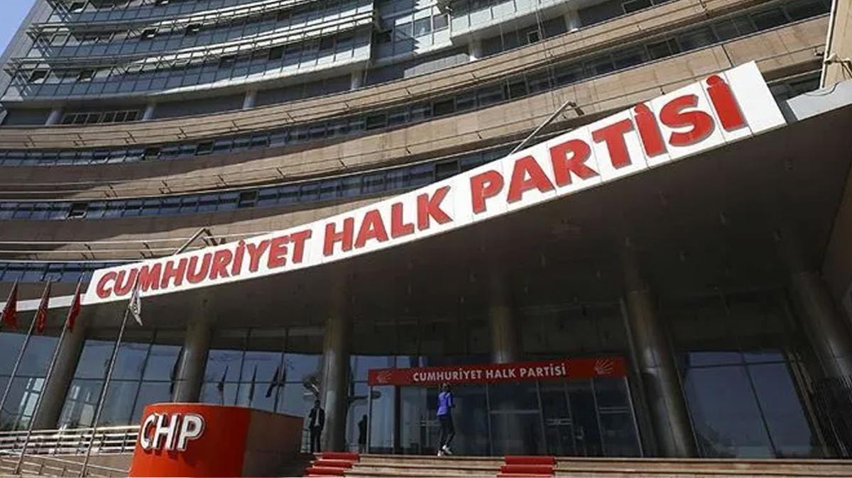 7 ilçe başkanı görevden alındı