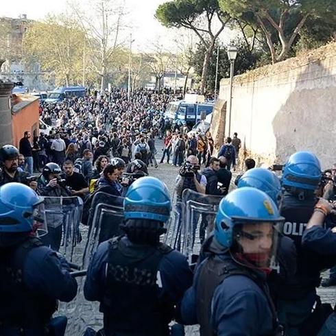Göstericilere sert müdahale! İtalya sokakları savaş alanına döndü