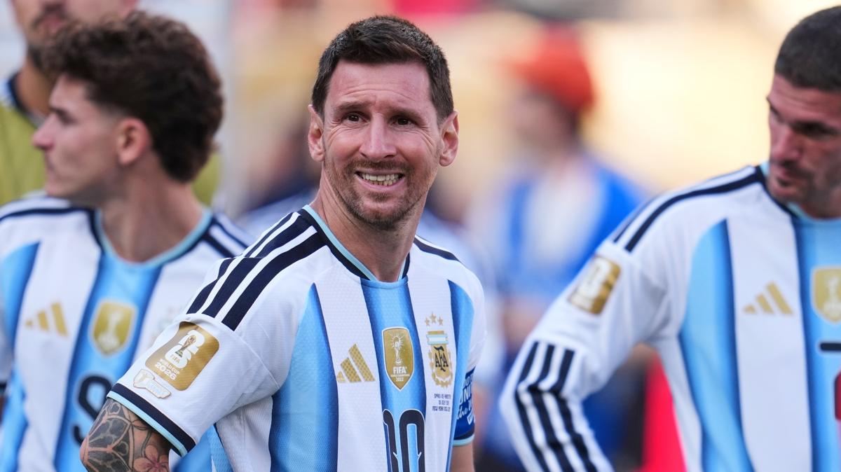 Lionel Messi'den milli tak�m i�in s�rpriz karar!