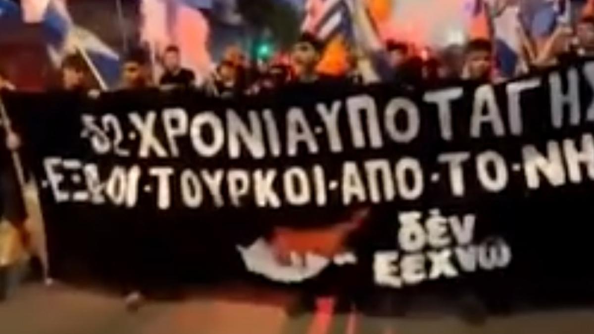Sınır kapısında Türkiye'yi hedef aldılar