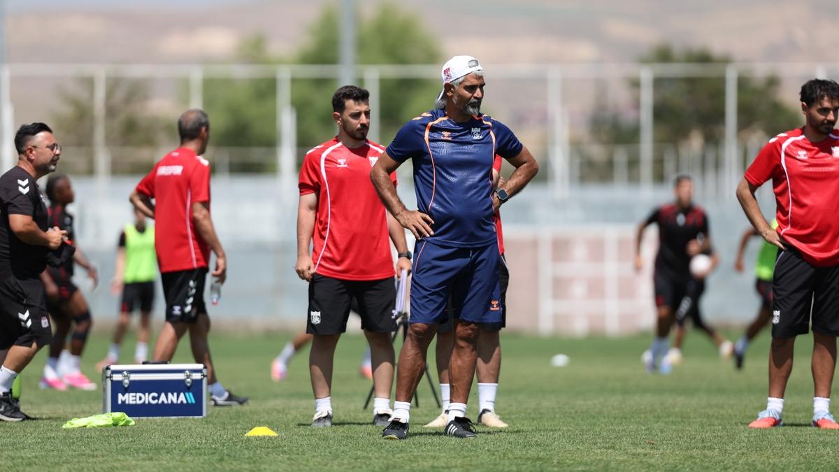 Sivasspor ilk etap kampını tamamladı