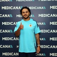 Fenerbah�e'de Shane Larkin sa�l�k kontrol�nden ge�ti