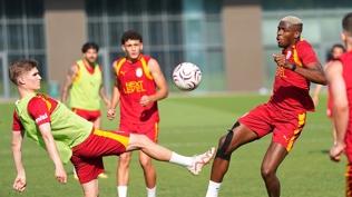 Galatasaray'da yeni sezon hazırlıkları çift idmanla sürdü