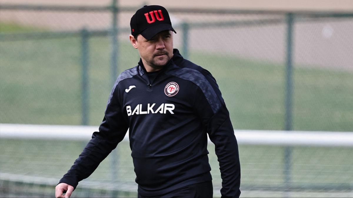 U�ur U�ar'dan transfer s�zleri: Tak�m�m�za kaliteli oyuncular kat�lacak