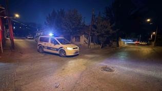 Sokak ortas�nda deh�et sa�t�! 1'i �ocuk 3 ki�iyi kur�un ya�muruna tuttu