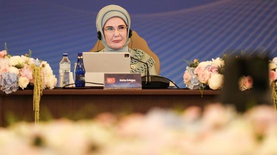 Emine Erdoğan'dan Van Gölü paylaşımı: 'Bu güzelliği korumak artık bir tercih değil, vazifedir'
