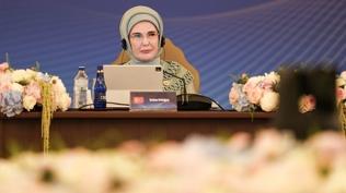 Emine Erdoğan'dan Van Gölü paylaşımı: 'Bu güzelliği korumak artık bir tercih değil, vazifedir'