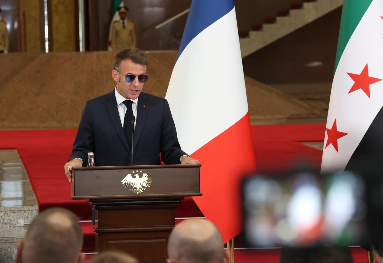 Macron Şam'da ne arıyor?